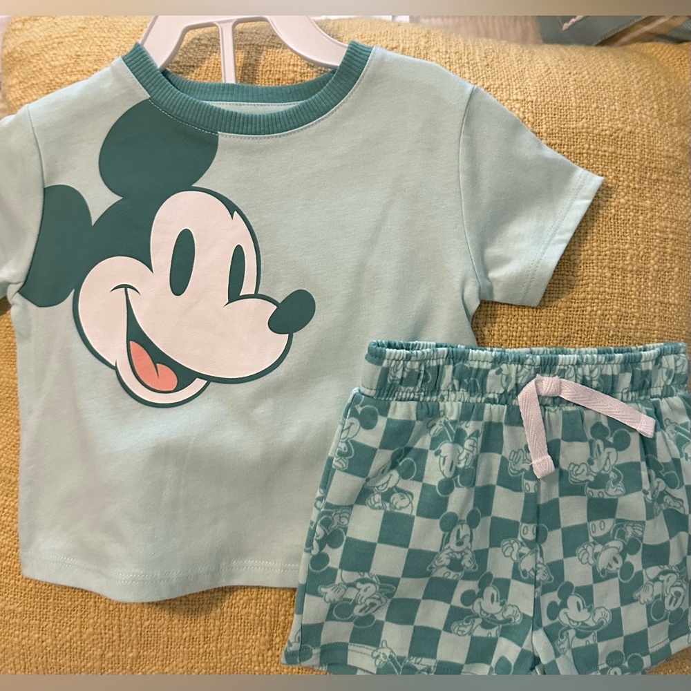 6M Mickey Mouse pajamas set NWT Disney/Jumping Beans